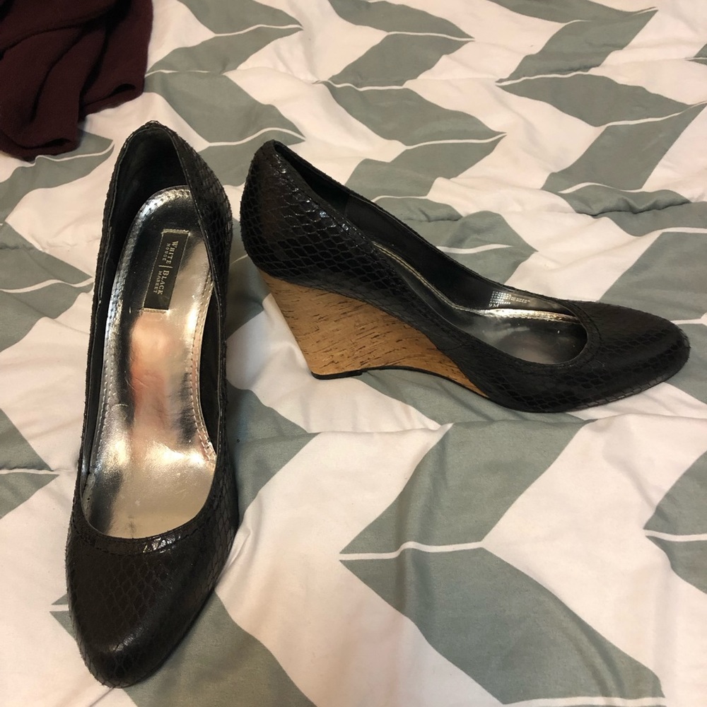 Black snakeskin wedges size 9